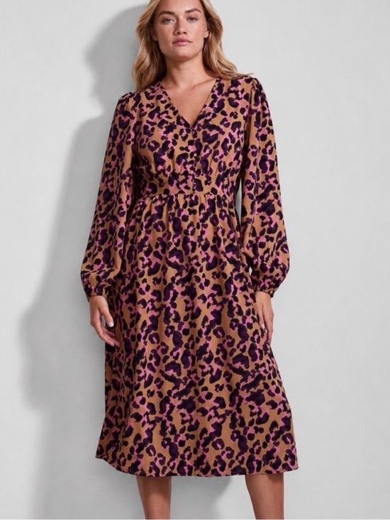 Anthropologie Dresses & Skirts - Anthropologie PIECES Erinn Artisan Leopard Midi Dress Size M